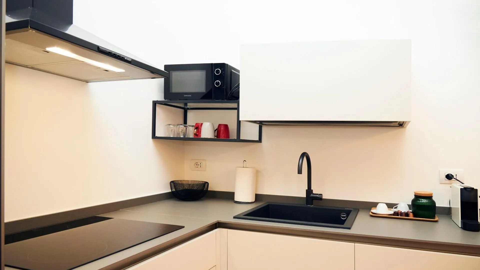 Milano Urban Flats Suite Sanzio 20 - Vicino A Duomo, Stadio E Fiera 0*,  Italien